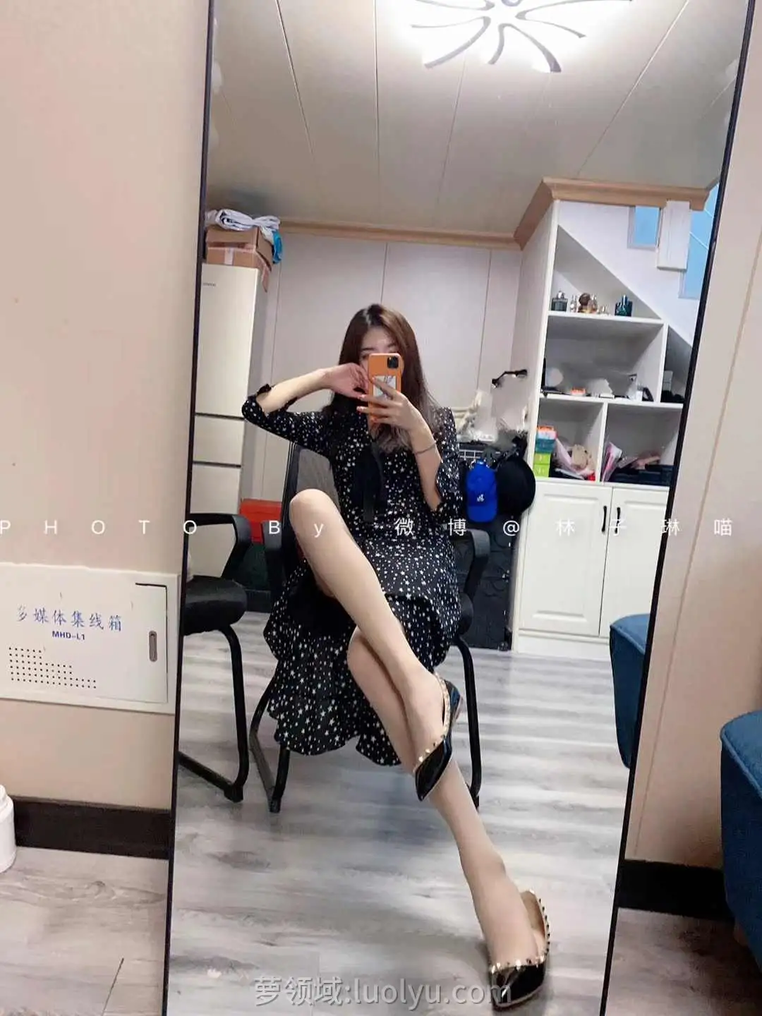 丝足美腿女神“林子琳喵”微密圈全系列高清写真