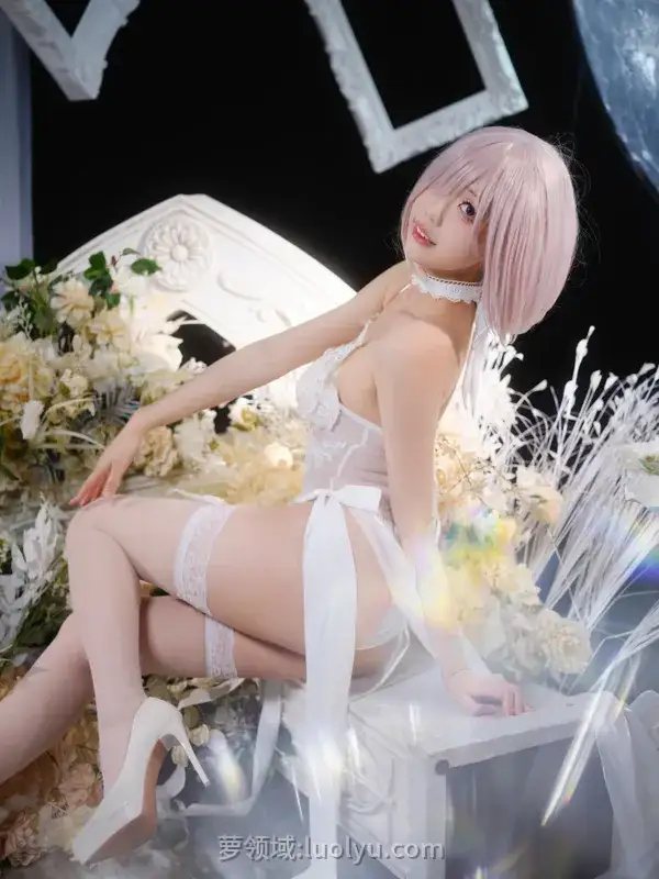 湖里狸里狸最新高颜值Cosplay写真合集下载