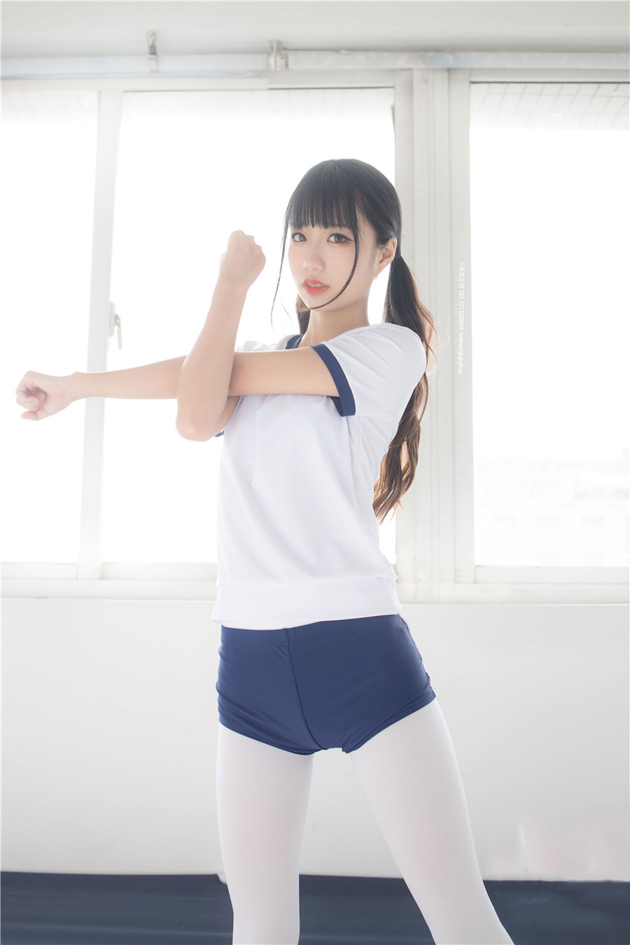 紧急企划 – 004一只喵喵梓[588MB-69photos]