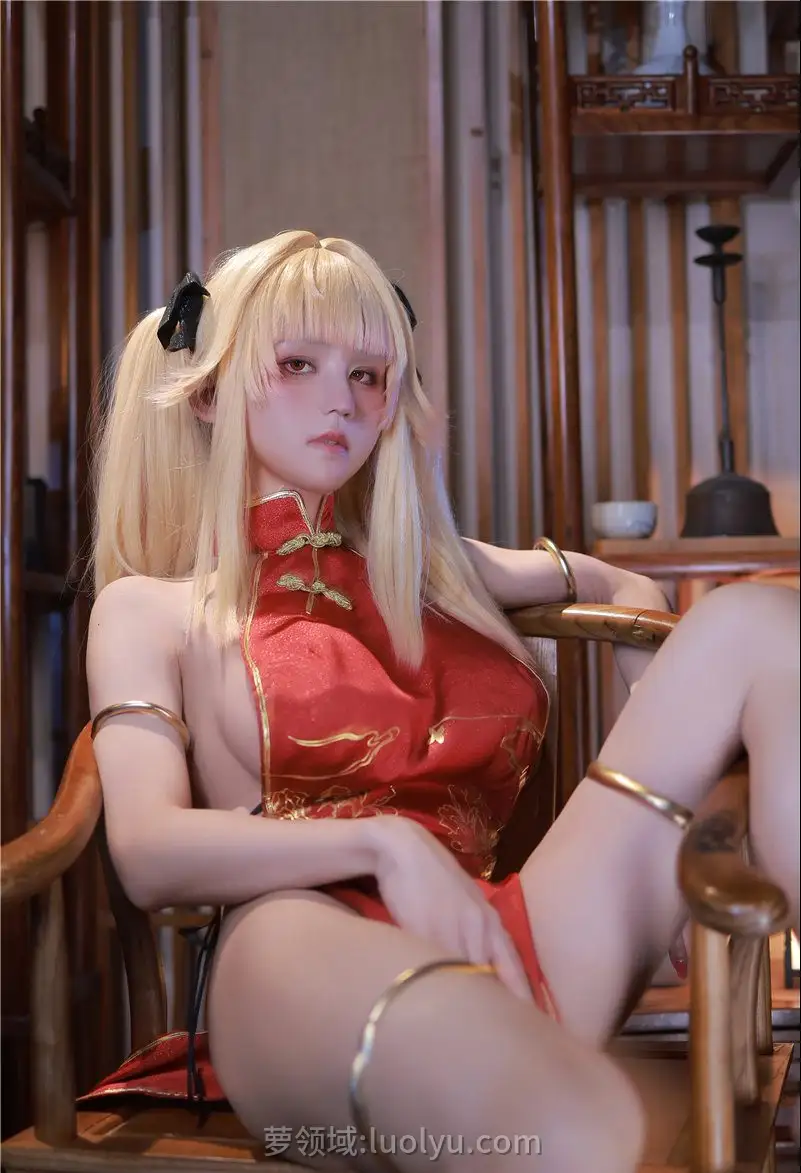 S级巨乳天花板桜满三时(三时Aranea)19套全高清写真合集