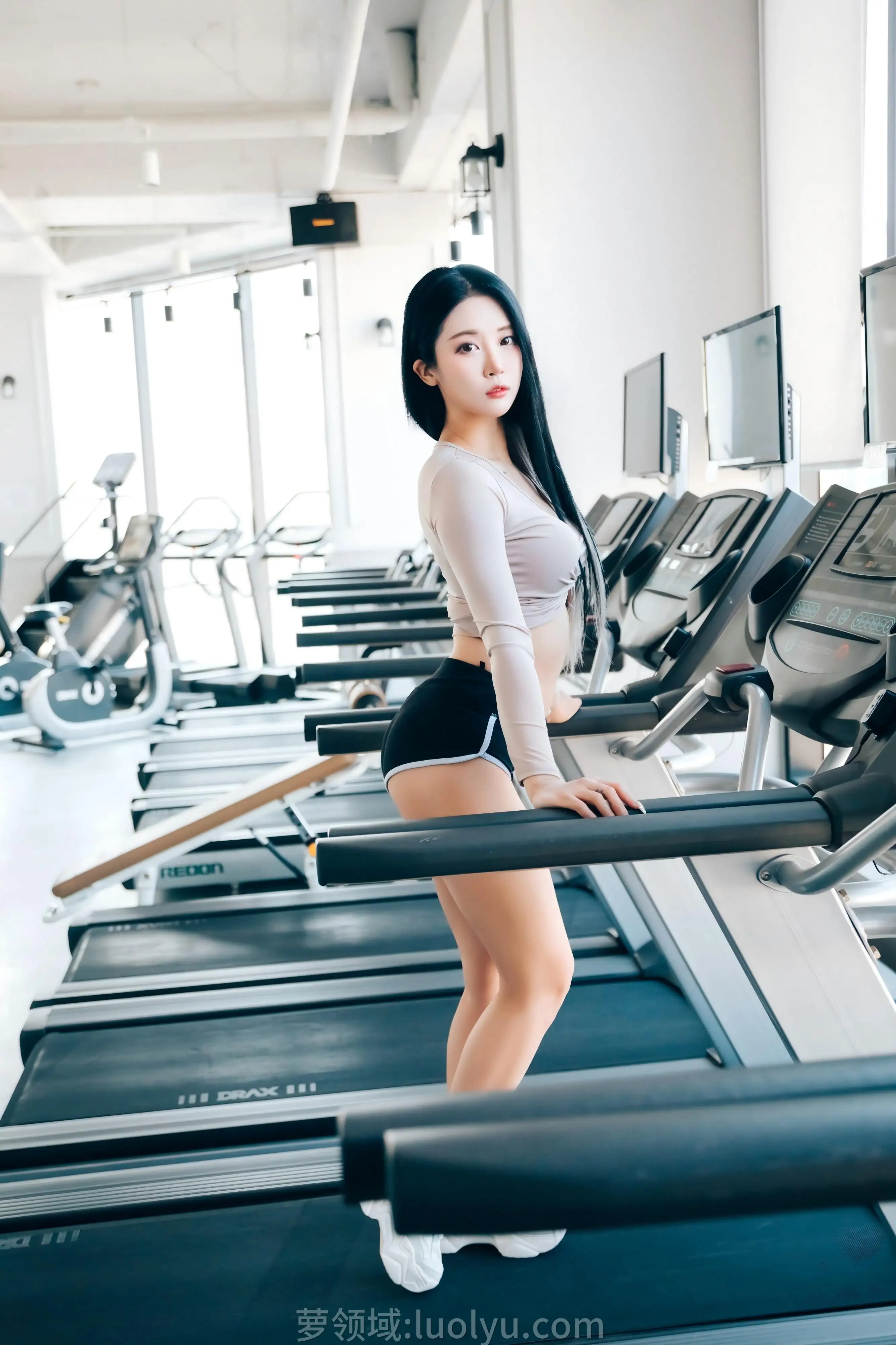 女团顶流车模Bomi(보미)125套全高清写真大合集