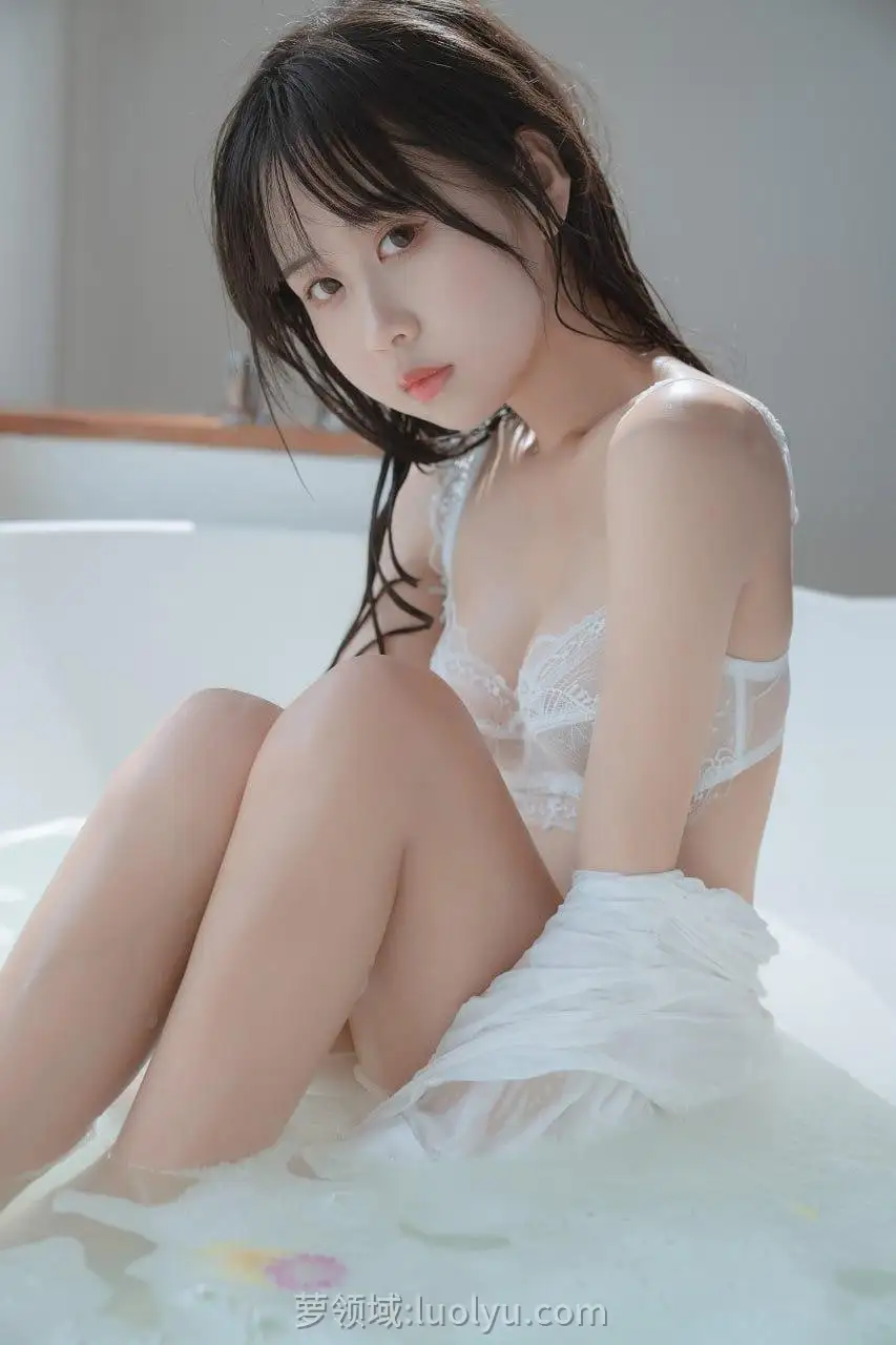 萌芽儿o0最新69套写真大合集：广东00后清纯萌妹白衬衫绝杀[69套/29G]