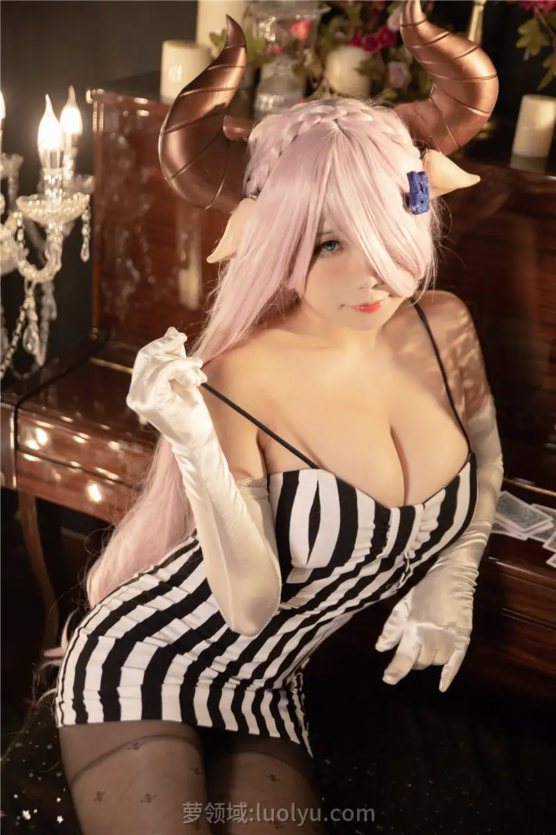 贞子蜜桃 27套写真资源合集[1035P/14V/25G]
