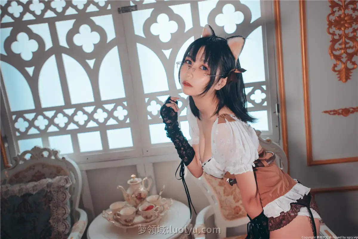 逐月Su(枸名gomin)最新COS与车内爆款写真全高清合集