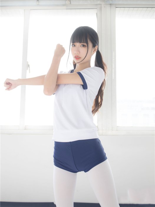 紧急企划 – 004一只喵喵梓[588MB-69photos]